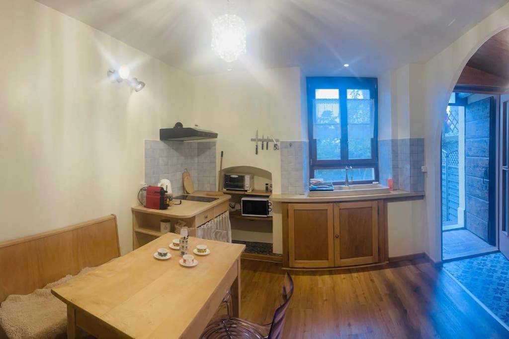 Petit Appartement Au Rez Baulmes Kültér fotó