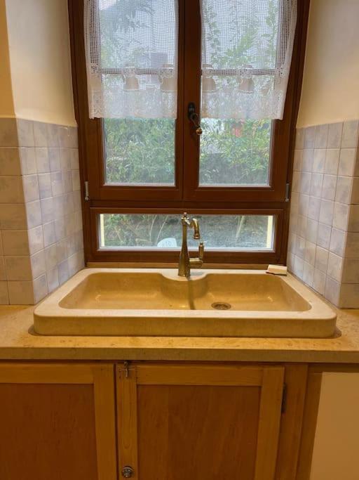 Petit Appartement Au Rez Baulmes Kültér fotó
