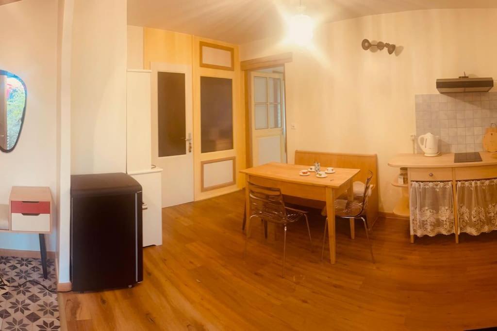 Petit Appartement Au Rez Baulmes Kültér fotó